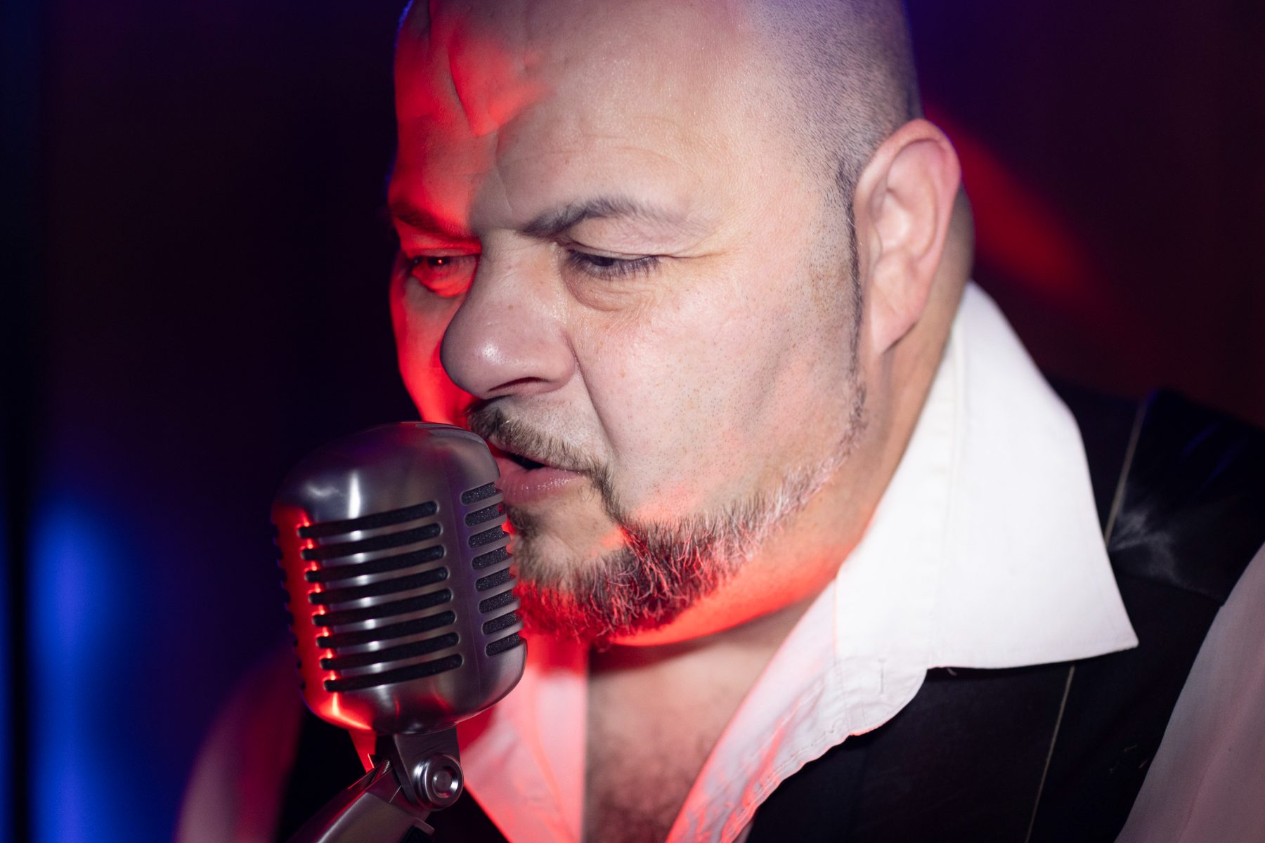 Demir stage red